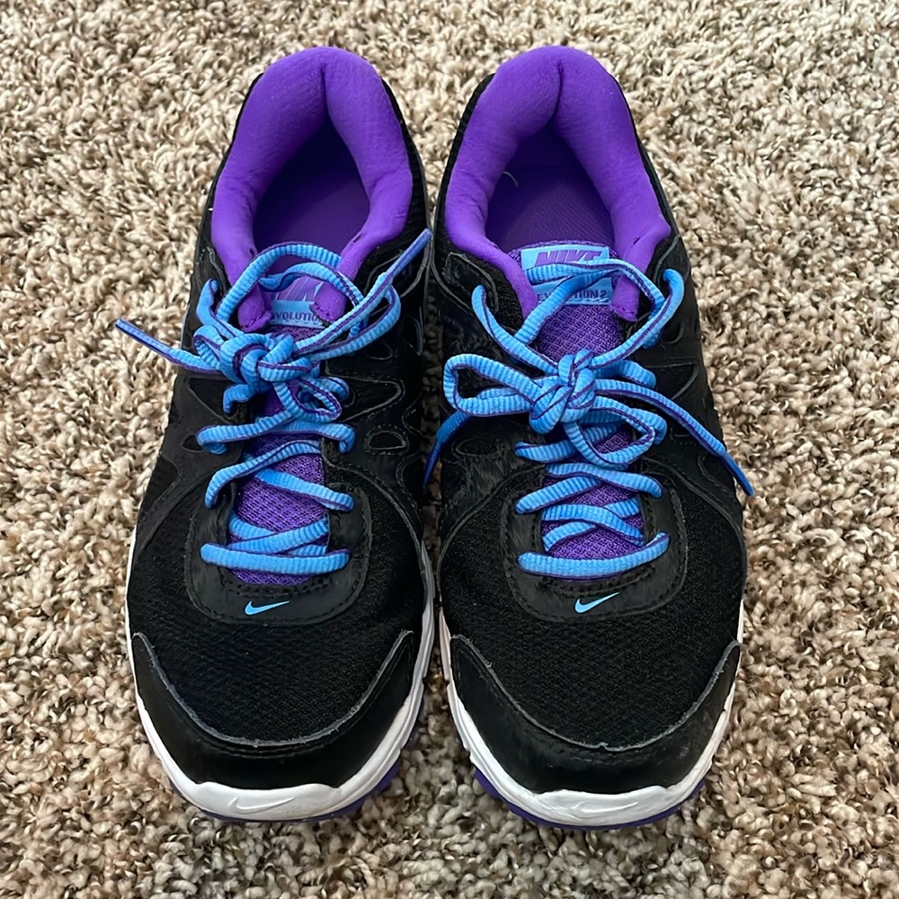 Womens Nike Revolution 2 Sneakers